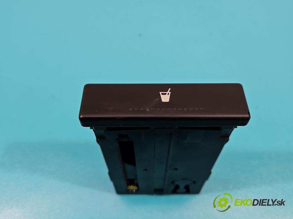 Vw Sharan I 1995-2010 1.9 TDI 116 HP manual 85 kW 1896 cm3 5- Rukojeť: na nápoje:  (Úchyty, držiaky na nápoje)