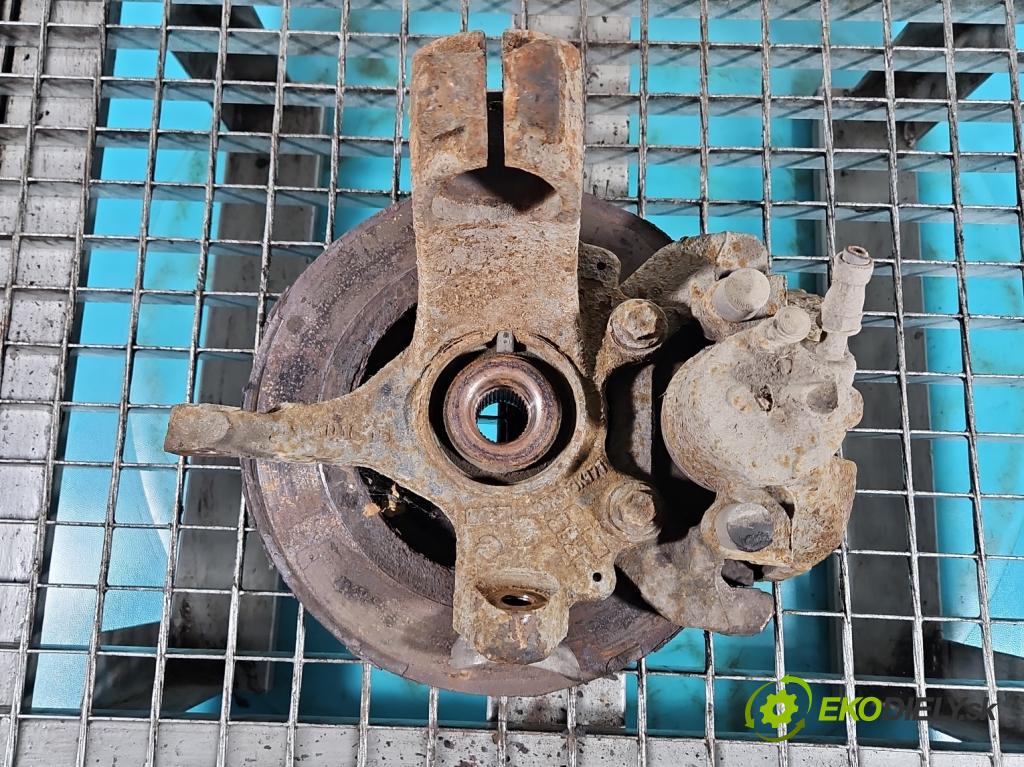 Ford Focus Mk2 2004-2011 1.6 tdci 90 HP manual 66 kW 1560 cm3 5- náboj ľavé  (Náboje)