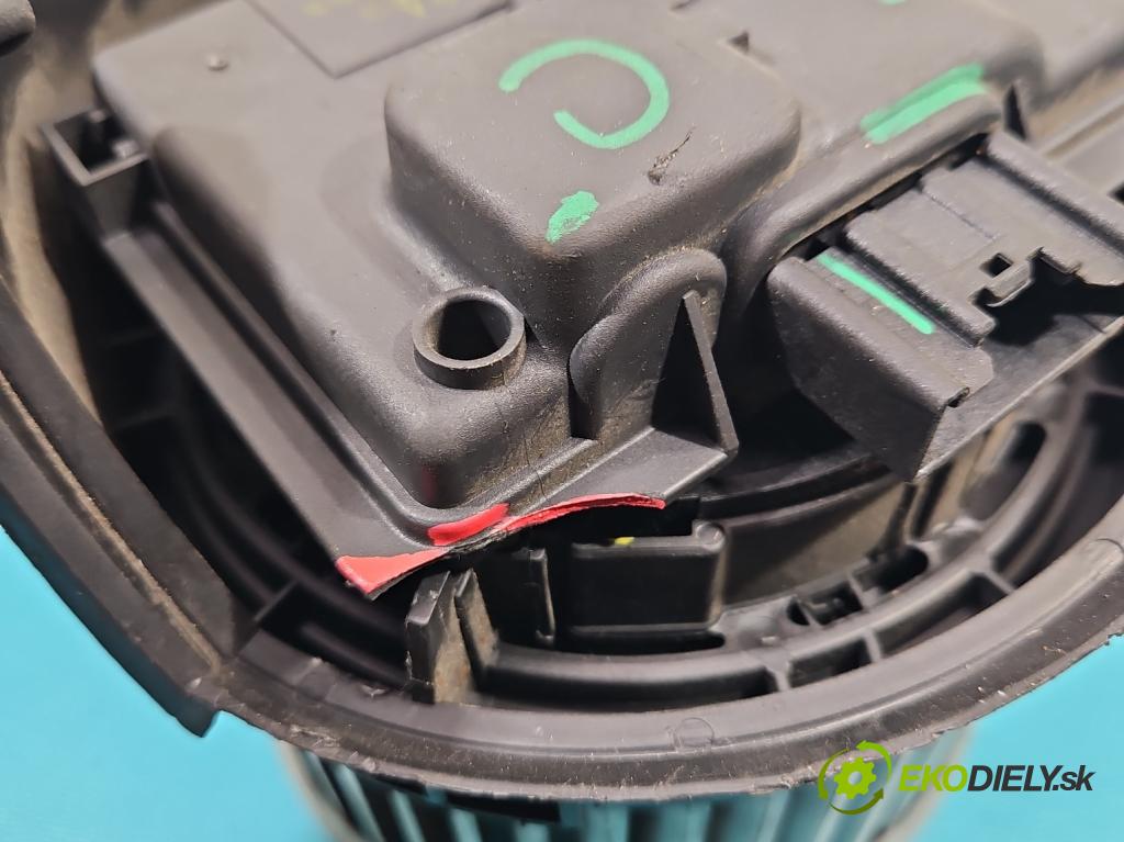 Peugeot 407 1.6 HDI 109 HP manual 80 kW 1560 cm3 5- ventilátor vzduchu 4PUH-18456-BA