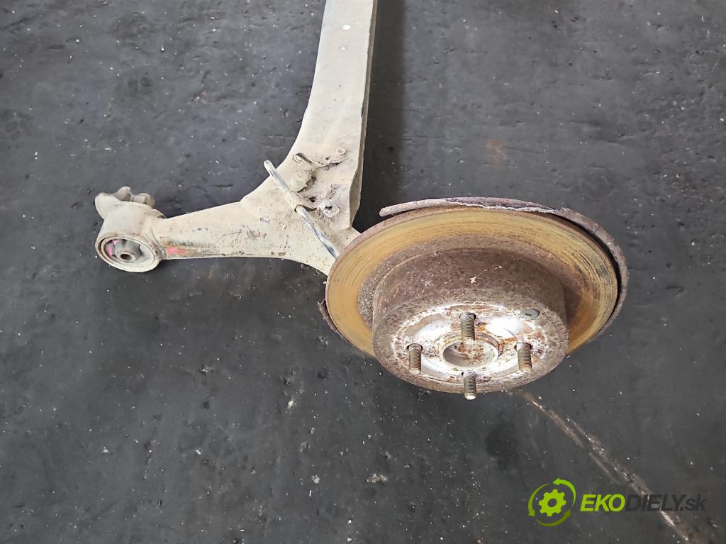 Toyota Corolla E12 2001-2009 2.0 D4D 90 hp manual 66 kW 1995 cm3 3- zadní výztuha  (Výztuhy zadní)