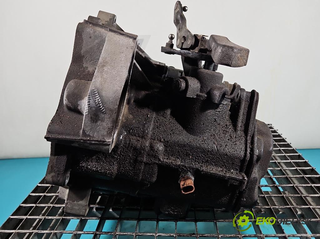 Vw Fox 1.2 6V 54 HP manual 40 kW 1198 cm3 3- prevodovka stupeň,rýchlosť manual HUY