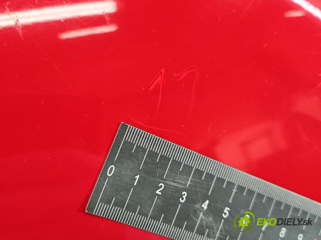 Peugeot 107 1.0b 68 HP manual 50 kW 998 cm3 3- kapota predná