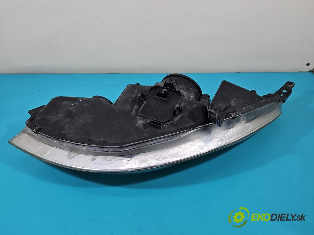 Peugeot 407 1.6 HDI 109 HP manual 80 kW 1560 cm3 5- Reflektor: pravý 9660236480 (Pravé)