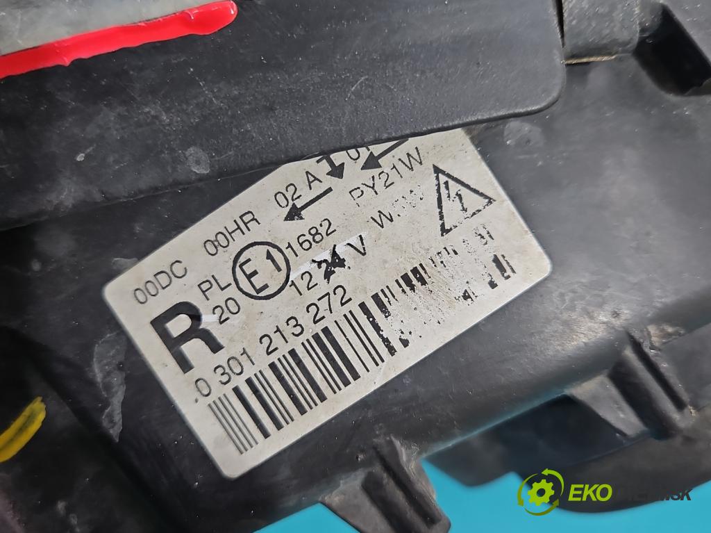 Peugeot 407 1.6 HDI 109 HP manual 80 kW 1560 cm3 5- Reflektor: pravý 9660236480 (Pravé)