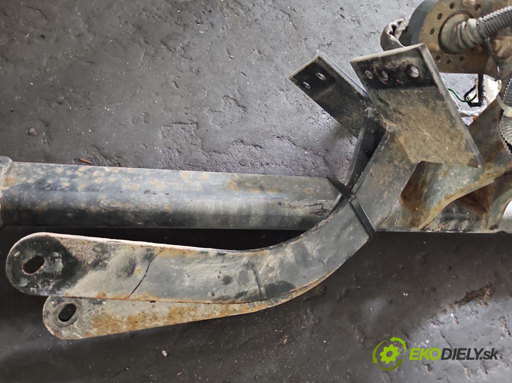 Peugeot 407 1.6 HDI 109 HP manual 80 kW 1560 cm3 5- Hák: vlečení:  (Ťažné zariadenia)