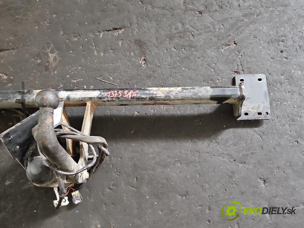 Peugeot 407 1.6 HDI 109 HP manual 80 kW 1560 cm3 5- Hák: vlečení:  (Ťažné zariadenia)