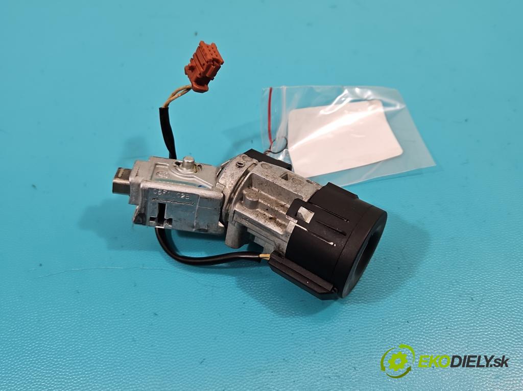 Peugeot 407 2.0 HDI 136 HP manual 100 kW 1997 cm3 5- Spínačka  (Spínacie skrinky a kľúče)