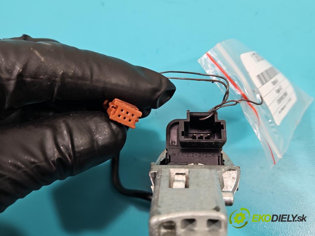 Peugeot 407 2.0 HDI 136 HP manual 100 kW 1997 cm3 5- Spínačka  (Spínacie skrinky a kľúče)