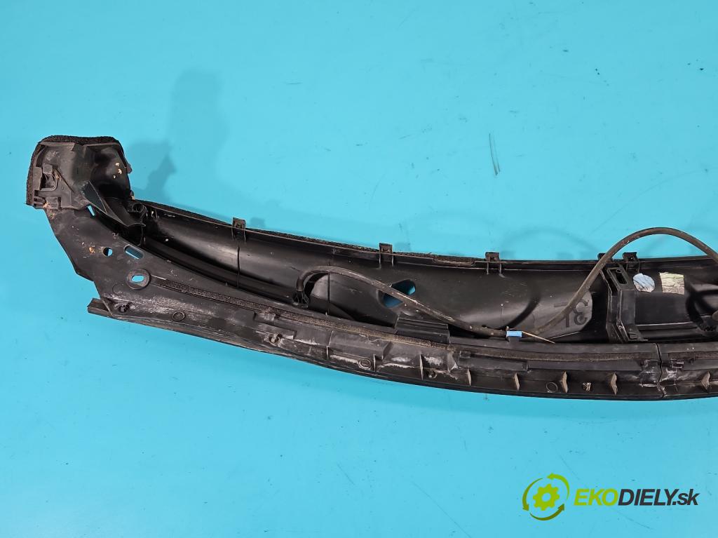 Peugeot 107 1.0b 68 HP manual 50 kW 998 cm3 3- torpédo  (Torpéda)