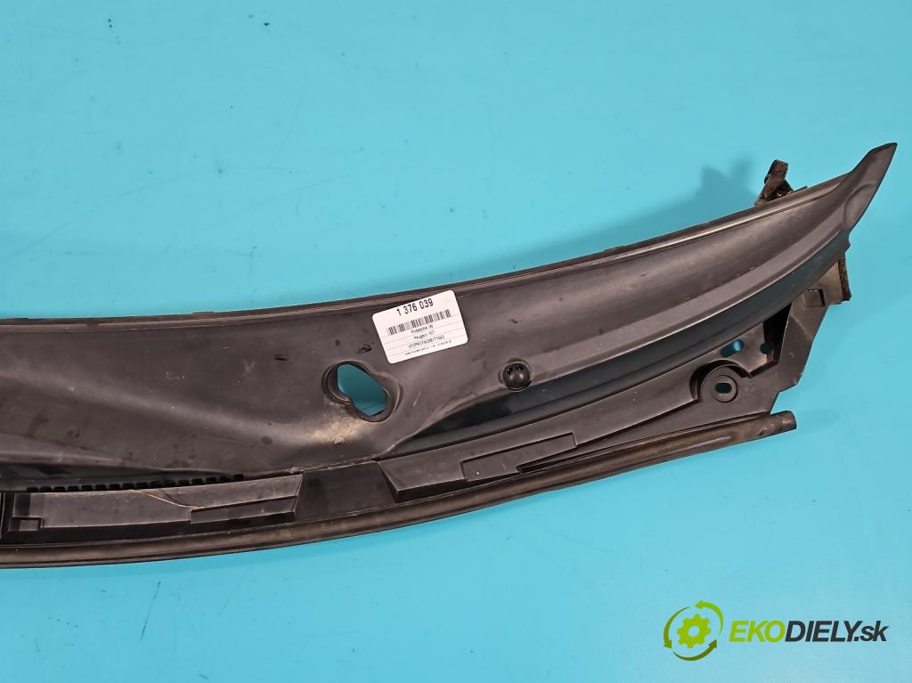 Peugeot 107 1.0b 68 HP manual 50 kW 998 cm3 3- torpédo  (Torpéda)