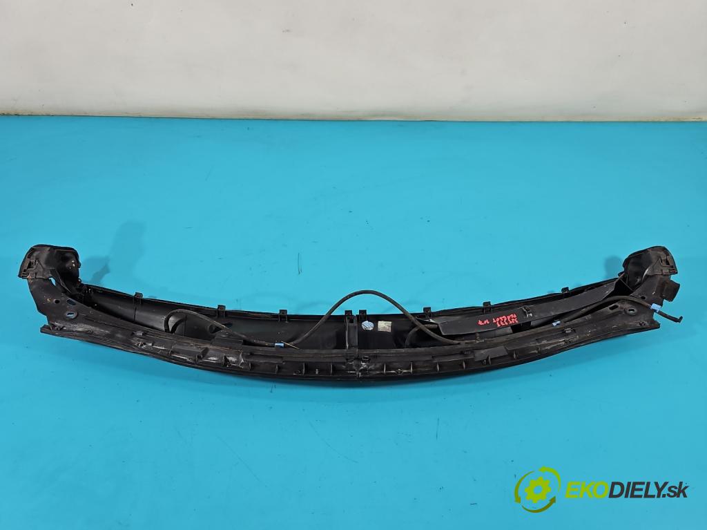 Peugeot 107 1.0b 68 HP manual 50 kW 998 cm3 3- torpédo  (Torpéda)