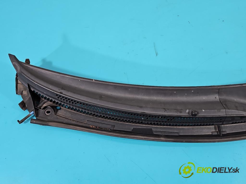 Peugeot 107 1.0b 68 HP manual 50 kW 998 cm3 3- torpédo  (Torpéda)