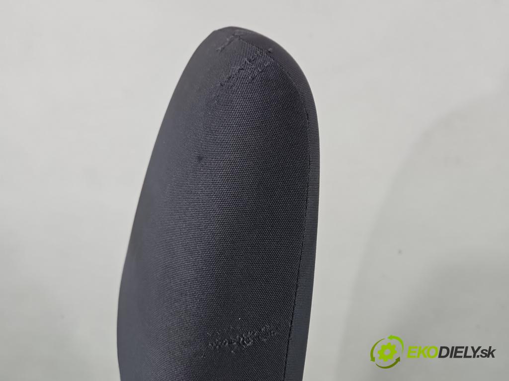 Peugeot 107 1.0b 68 HP manual 50 kW 998 cm3 3- Sedačka pravý  (Sedačky, sedadlá)