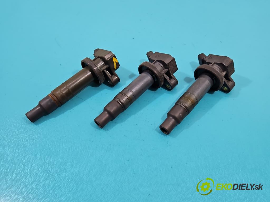 Peugeot 107 1.0b 68 HP manual 50 kW 998 cm3 3- cievka zapaľovacia 90080-18019 (Zapaľovacie cievky, moduly)