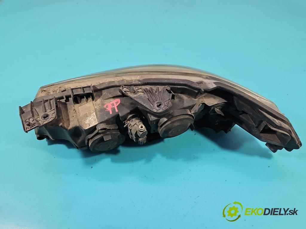 Renault Laguna II 2001-2007 1.9 dci 110 HP manual 81 kW 1870 cm3 5- Reflektor: pravý 8200481197 (Pravé)