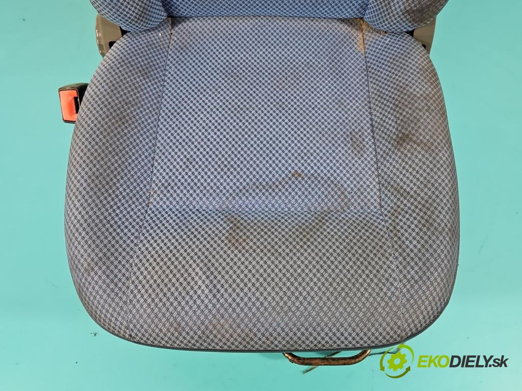 Fiat Seicento 0.9b 39 HP manual 29 kW 899 cm3 3- Sedačka ľavý  (Sedačky, sedadlá)