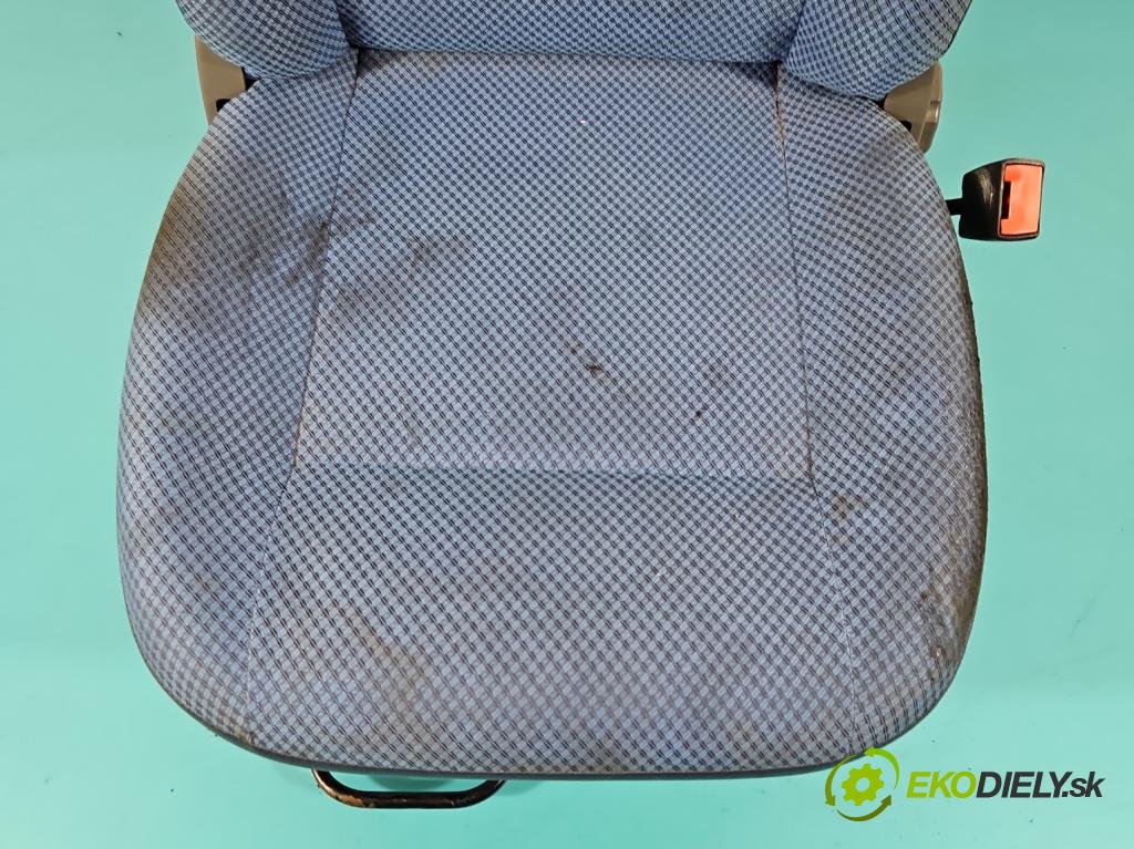 Fiat Seicento 0.9b 39 HP manual 29 kW 899 cm3 3- Sedačka pravý  (Sedačky, sedadlá)