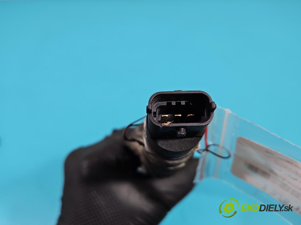 Toyota Yaris I 1999-2005 1.4 D4D 75 HP manual 55 kW 1364 cm3 5- lišta vstrekovacia 23280-33010 (Vstrekovacie lišty)