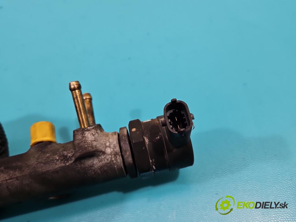 Toyota Yaris I 1999-2005 1.4 D4D 75 HP manual 55 kW 1364 cm3 5- lišta vstrekovacia 23280-33010 (Vstrekovacie lišty)