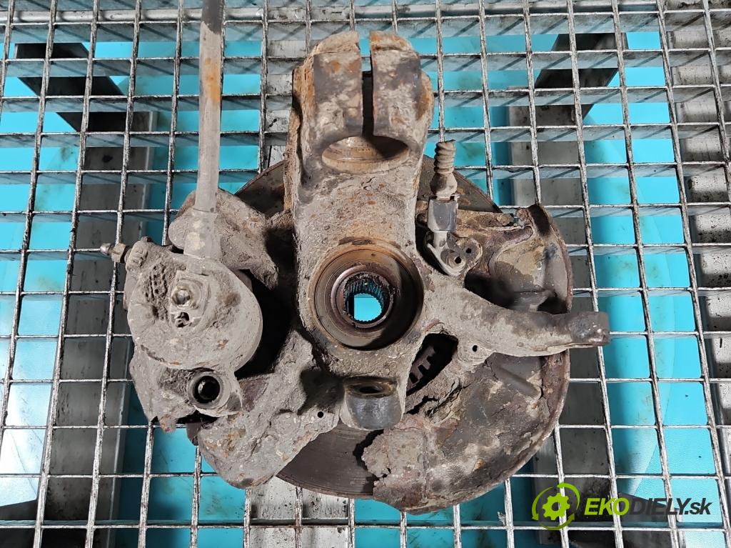 Vw Golf IV 1997-2003 1.6 SR 101 HP manual 74 kW 1595 cm3 5- náboj pravé  (Náboje)