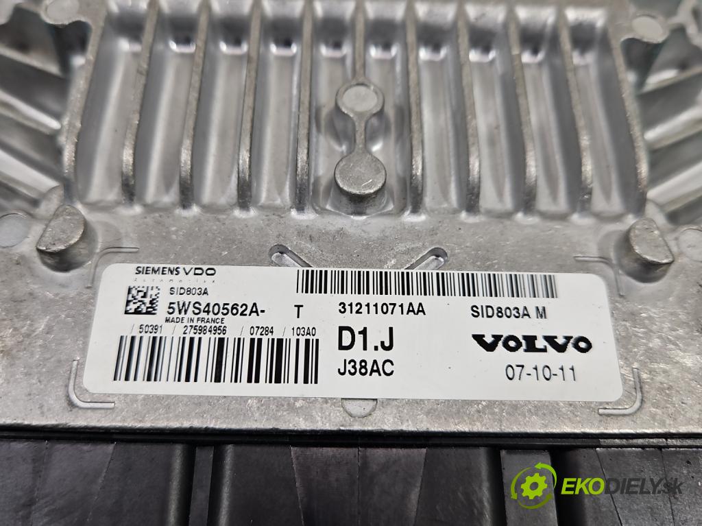 Volvo V50 2.0d 136hp manual 100 kW 1997 cm3 5- řídící jednotka motoru 5WS40562A-T