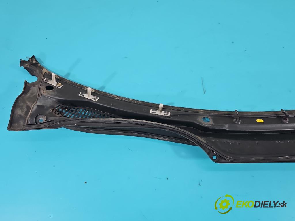 Volvo V50 2.0d 136 HP manual 100 kW 1997 cm3 5- torpédo 30716315 (Torpéda)