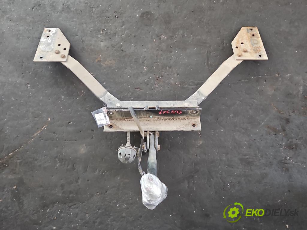 Volvo V50 2.0d 136hp manual 100 kW 1997 cm3 5- oko tažné  (Tažná zařízení)