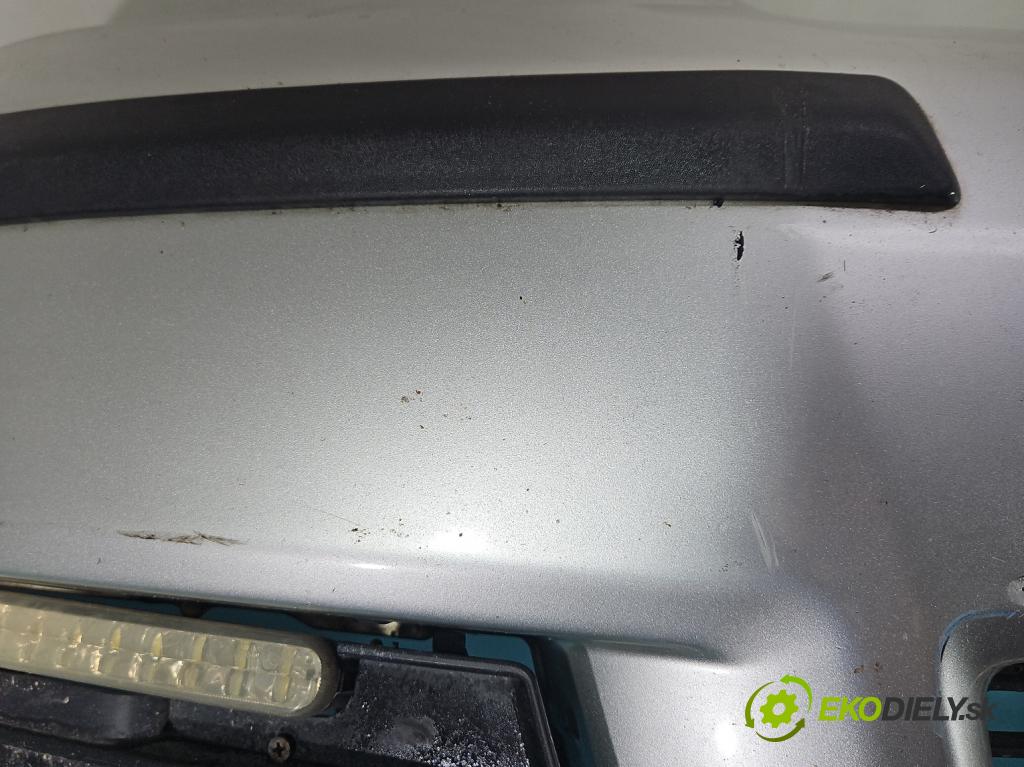 Toyota Corolla Verso II 2004-2009 1.8 VVTI 129 hp automatic 95 kW 1794 cm3 5- nárazník přední  (Ostatné)