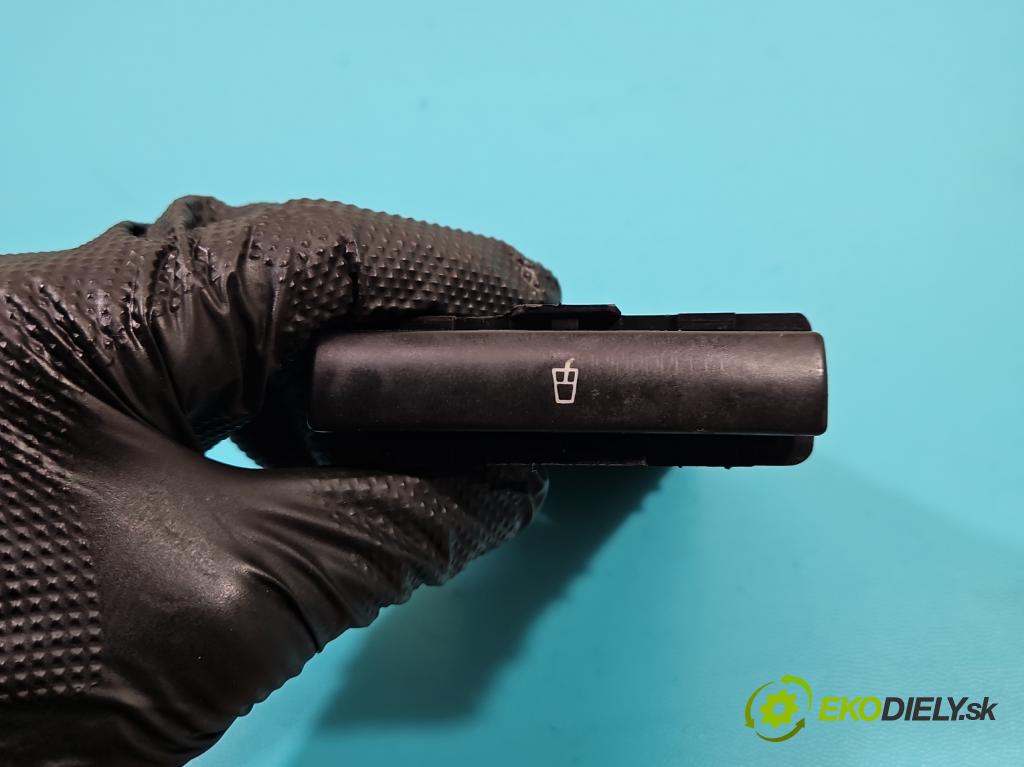 Seat Ibiza III 6L 2002-2008 1.4 TDI 80 HP manual 59 kW 1422 cm3 5- Rukojeť: na nápoje: 6L1862531 (Úchyty, držiaky na nápoje)