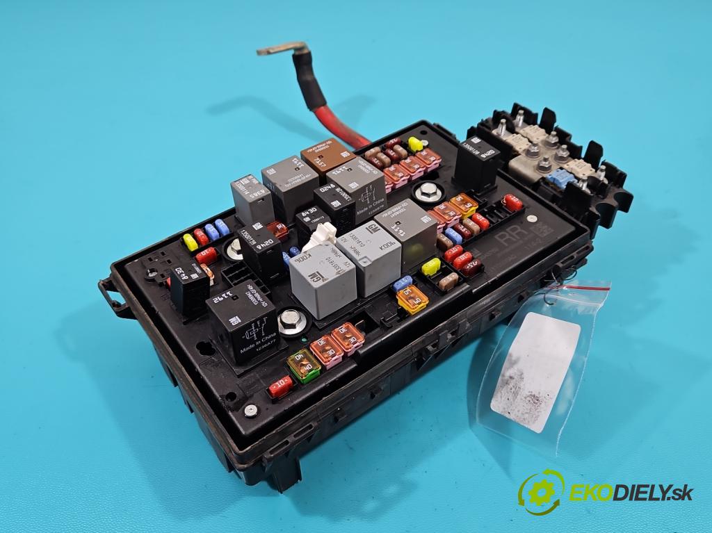 Opel Zafira C 2012-2019 Tourer 2.0 CDTI 165 hp manual 121 kW 1956 cm3 5- skříňka pojistková 13343769 (Pojistkové skříňky)