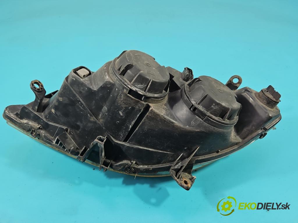 Peugeot 307 1.6 16V 109 HP manual 80 kW 1587 cm3 5- Reflektor: pravý 9634369480 (Pravé)