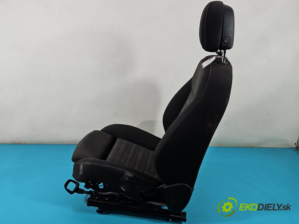 Opel Insignia A 2008-2017 2.0 T 220KM manual 162 kW 1998 cm3 5- Sedačka pravý  (Sedačky, sedadlá)