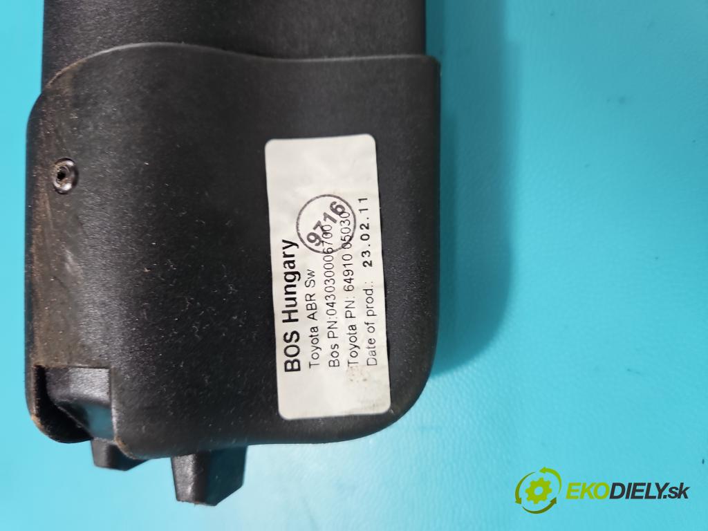 Toyota Avensis III T27 2009-2018 2.0 d4d 126 HP manual 93 kW 1998 cm3 5- roleta  (Rolety kufra)