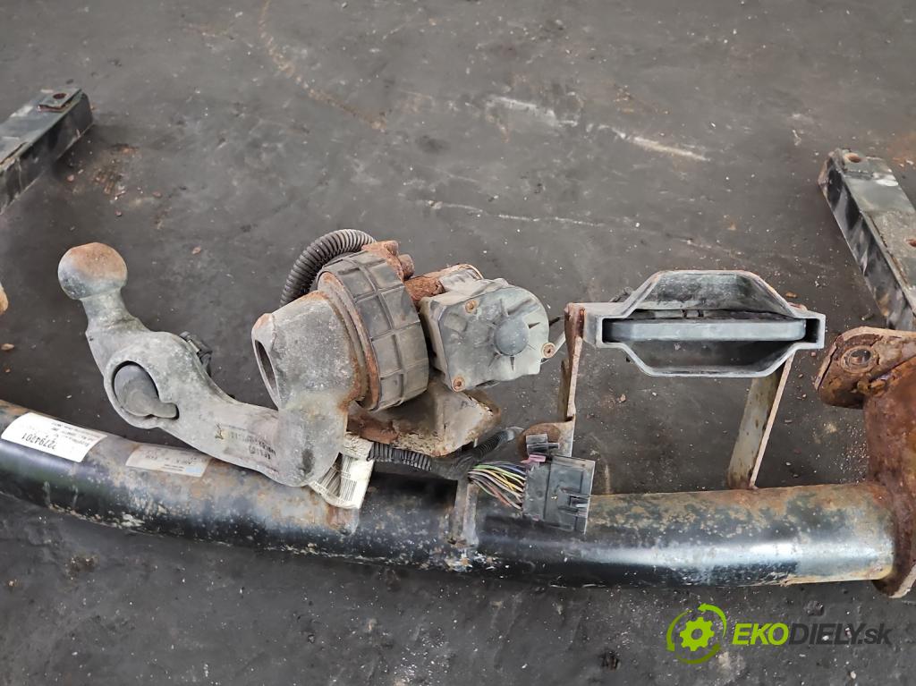 Opel Insignia A 2008-2017 2.0 T 220KM manual 162 kW 1998 cm3 5- oko tažné 22794701 (Tažná zařízení)