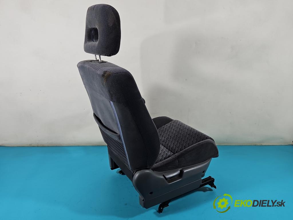 Honda CR-V I 1995-2001 2.0 16V 147 HP manual 108 kW 1973 cm3 5- Sedačka pravý  (Sedačky, sedadlá)