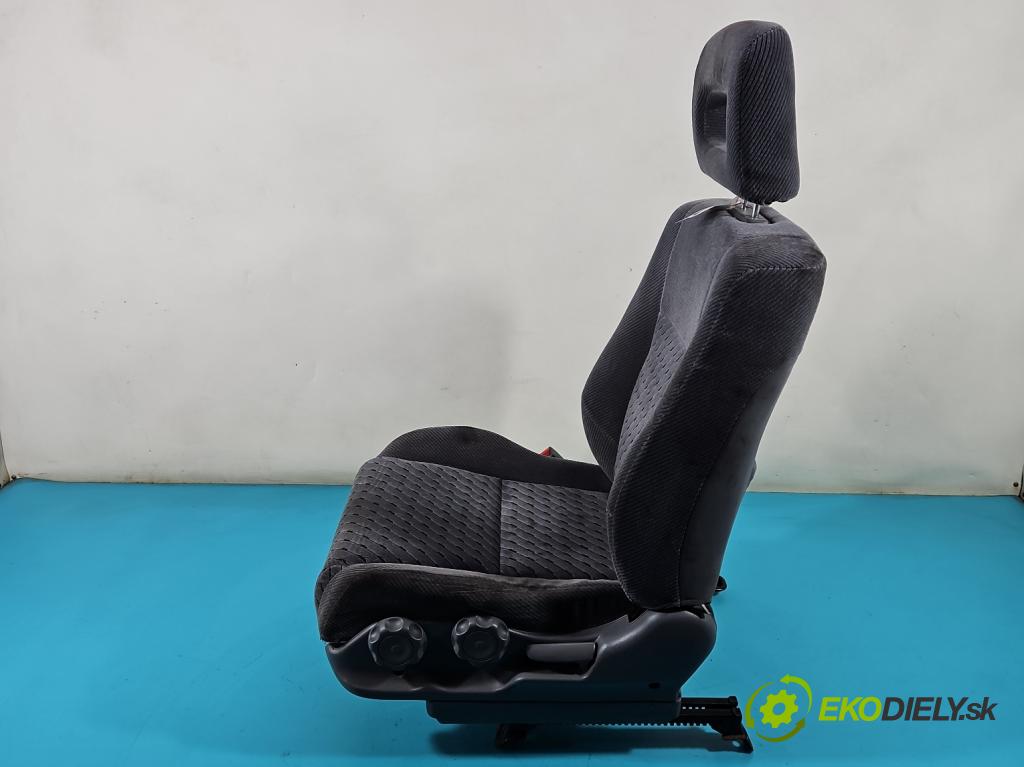 Honda CR-V I 1995-2001 2.0 16V 147 HP manual 108 kW 1973 cm3 5- Sedačka ľavý  (Sedačky, sedadlá)
