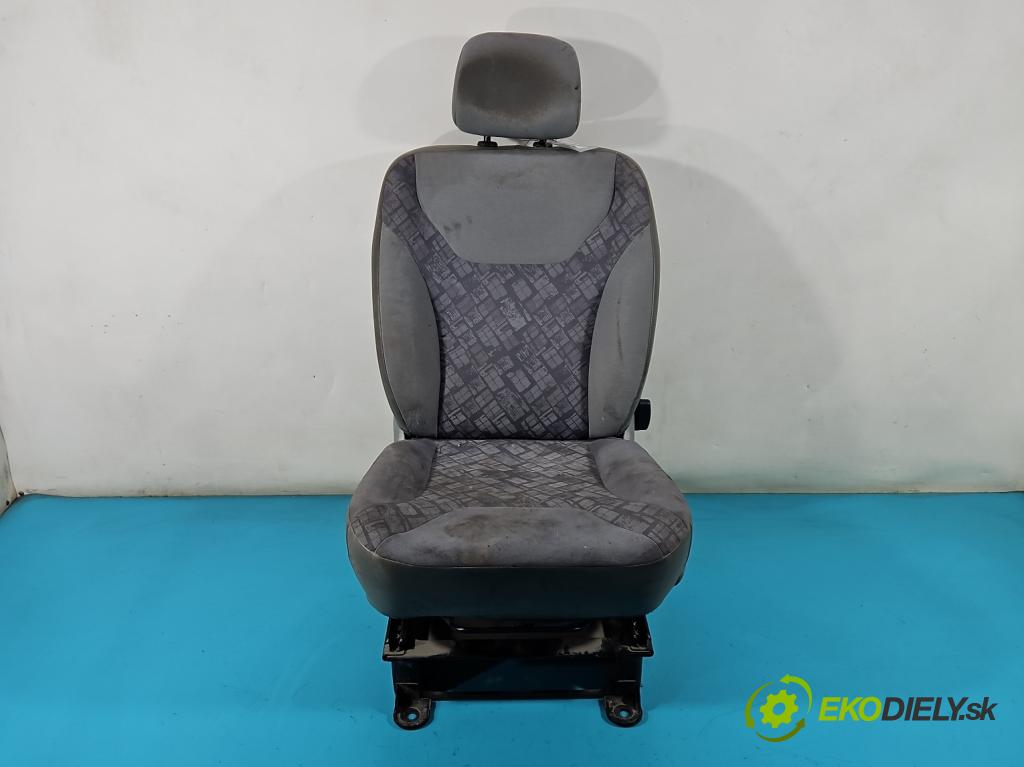 Opel Vivaro 2001-2014 1.9 cdti 101 HP manual 74 kW 1870 cm3 5- Sedačka pravý  (Sedačky, sedadlá)