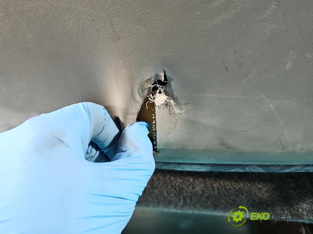 Opel Vivaro 2001-2014 1.9 cdti 101 HP manual 74 kW 1870 cm3 5- Sedačka pravý  (Sedačky, sedadlá)