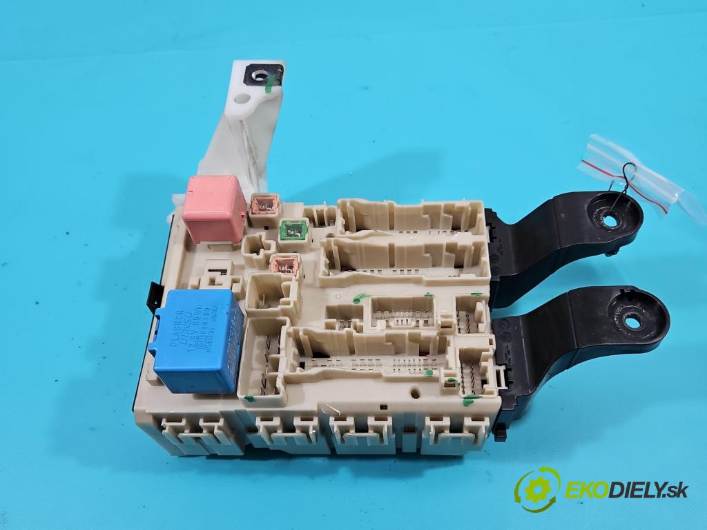 Toyota Avensis III T27 2009-2018 2.0 d4d 126 hp manual 93 kW 1998 cm3 5- skříňka pojistková 82730-05140-C (Pojistkové skříňky)