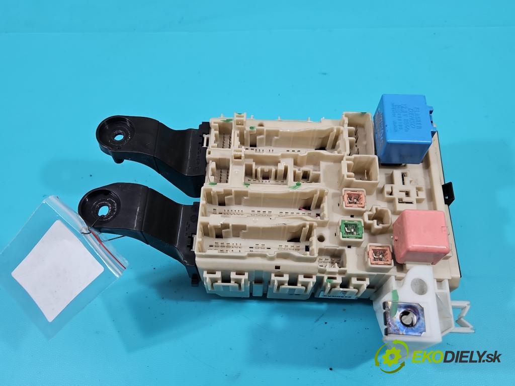 Toyota Avensis III T27 2009-2018 2.0 d4d 126 hp manual 93 kW 1998 cm3 5- skříňka pojistková 82730-05140-C (Pojistkové skříňky)