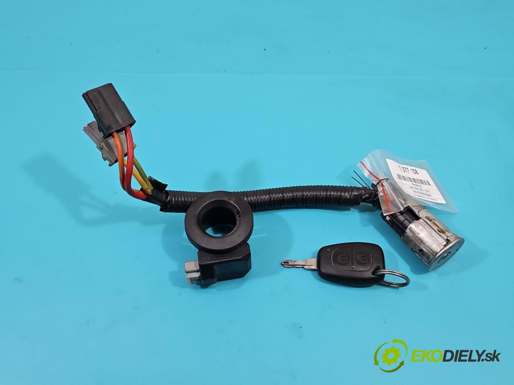 Opel Vivaro 2001-2014 1.9 cdti 101 HP manual 74 kW 1870 cm3 5- Spínačka  (Spínacie skrinky a kľúče)