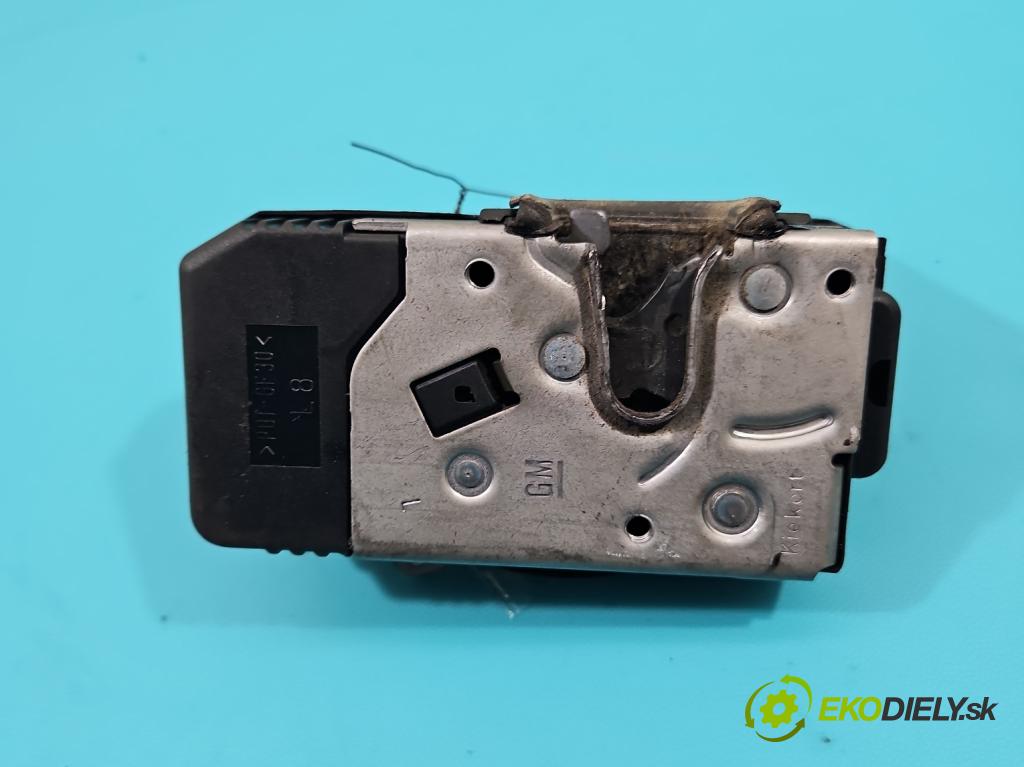 Opel Vivaro 2001-2014 1.9 cdti 101 hp manual 74 kW 1870 cm3 5- zámek zadní levý 8200282323