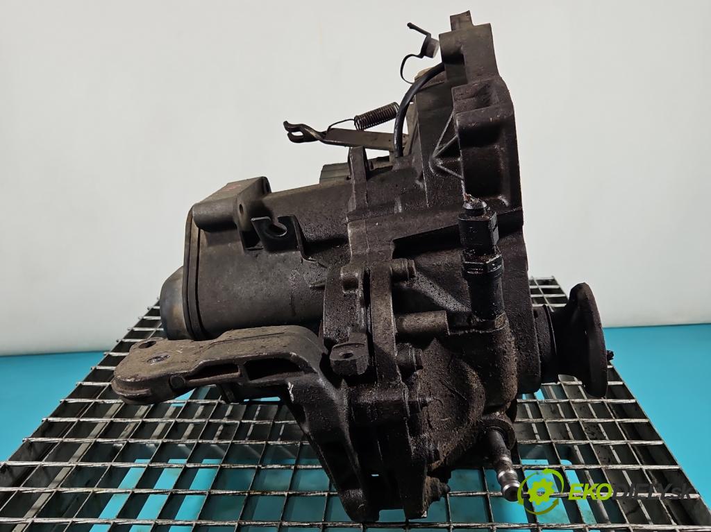 Seat Cordoba I 1993-2002 1.4 mpi 60 hp manual 44 kW 1390 cm3 4- převodovka stupňová manual DXK