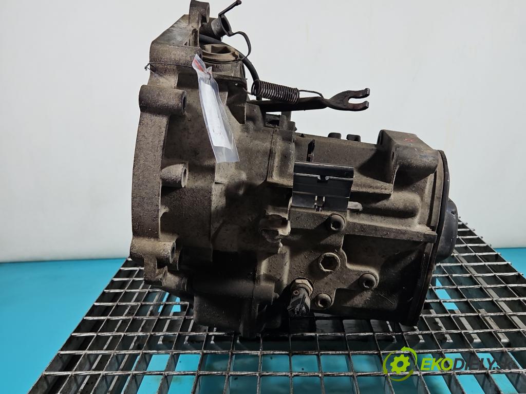 Seat Cordoba I 1993-2002 1.4 mpi 60 hp manual 44 kW 1390 cm3 4- převodovka stupňová manual DXK