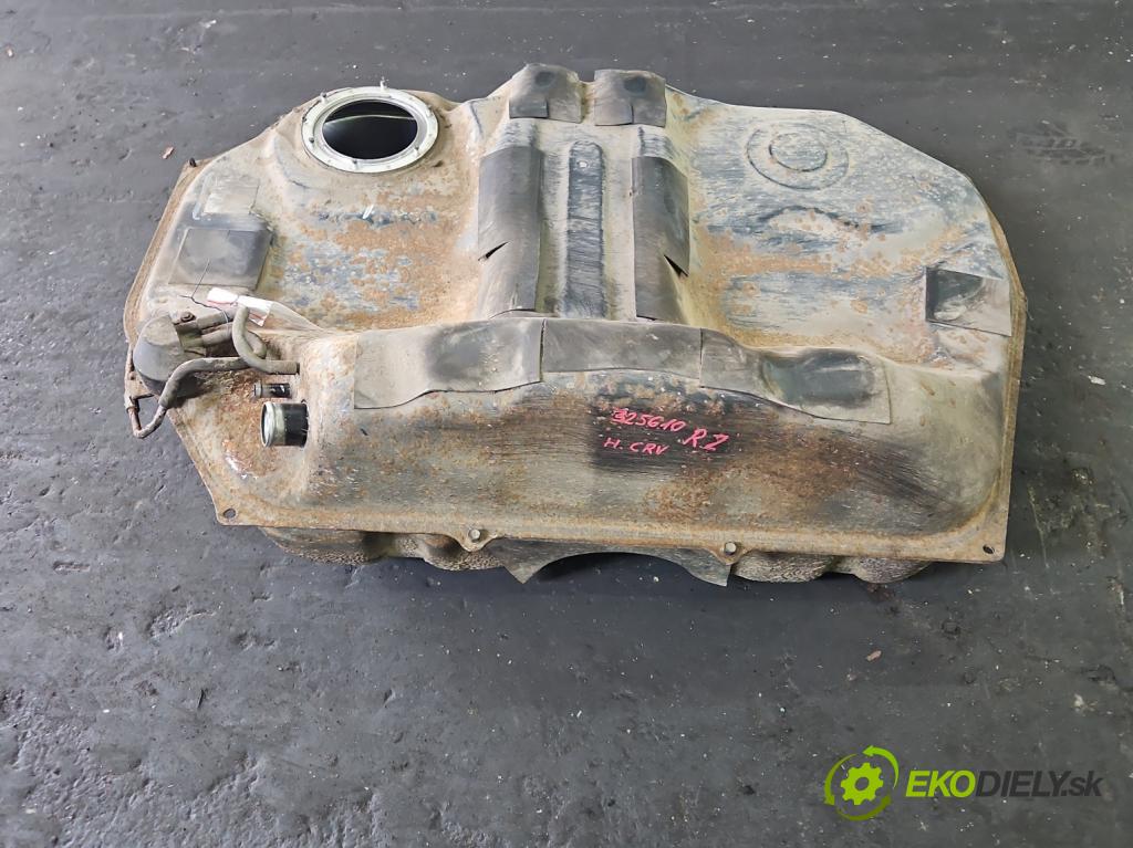 Honda CR-V I 1995-2001 2.0 16V 147 hp manual 108 kW 1973 cm3 5- Nádrž: paliva  (Nádrže)