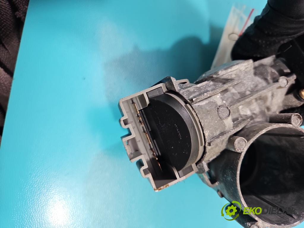 Ford Focus Mk1 1998-2004 1.8 16V 116 HP manual 85 kW 1796 cm3 5- Spínačka  (Spínacie skrinky a kľúče)