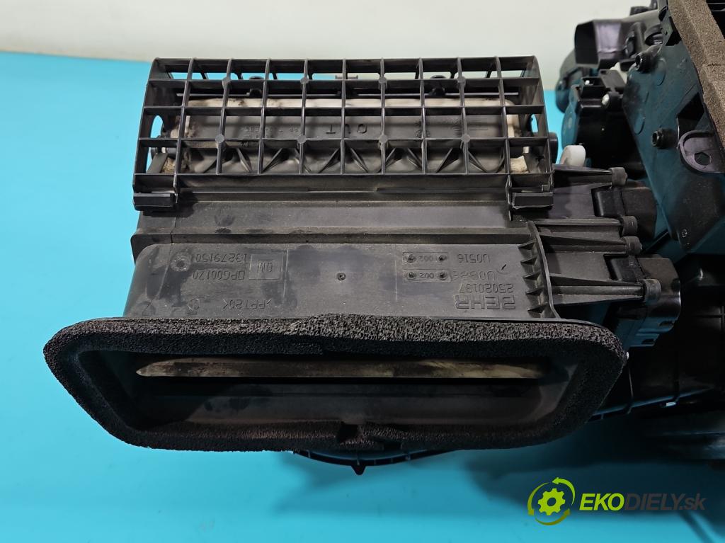 Opel Zafira C 2012-2019 Tourer 2.0 CDTI 165 hp manual 121 kW 1956 cm3 5- radiátor 13402723 (Radiátory topení)