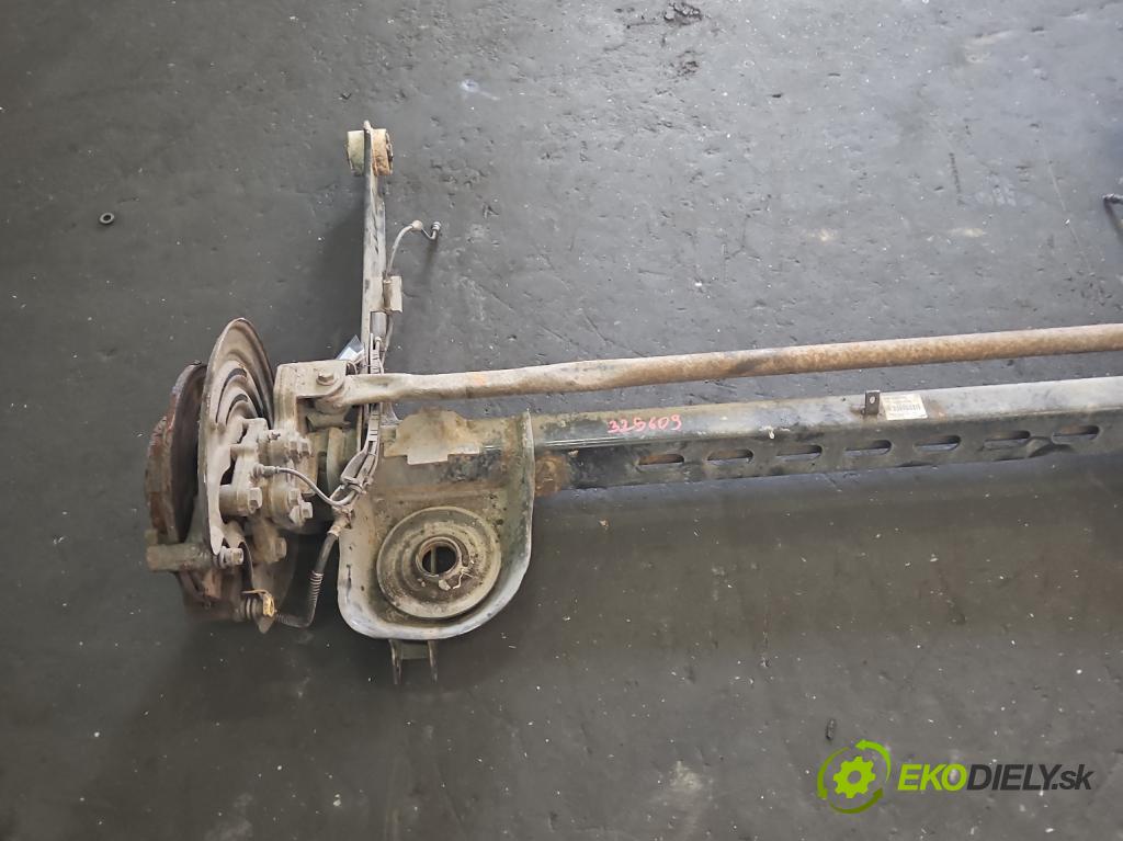 Opel Vivaro 2001-2014 1.9 cdti 101 hp manual 74 kW 1870 cm3 5- zadní výztuha  (Výztuhy zadní)