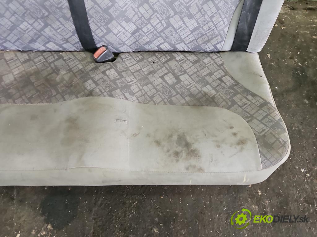 Opel Vivaro 2001-2014 1.9 cdti 101 HP manual 74 kW 1870 cm3 5- Pohovka: zadné  (Sedačky, sedadlá)