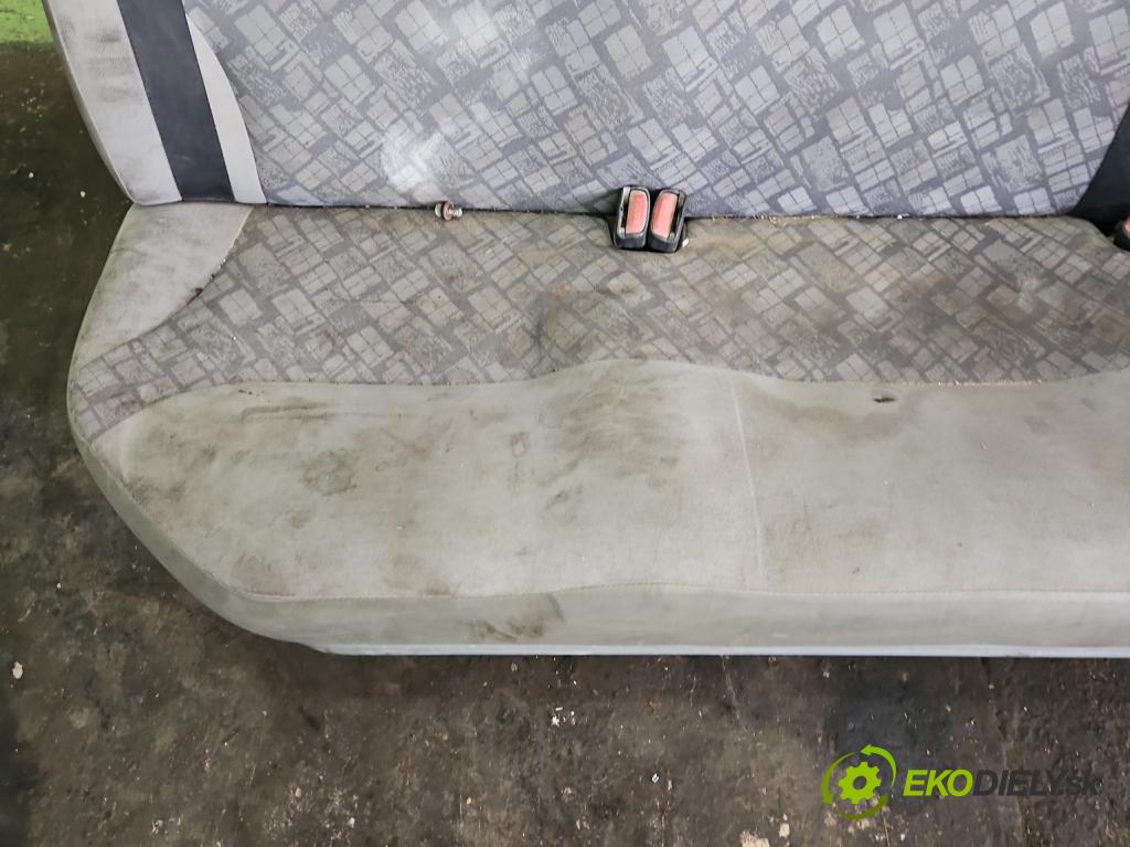 Opel Vivaro 2001-2014 1.9 cdti 101 HP manual 74 kW 1870 cm3 5- Pohovka: zadné  (Sedačky, sedadlá)
